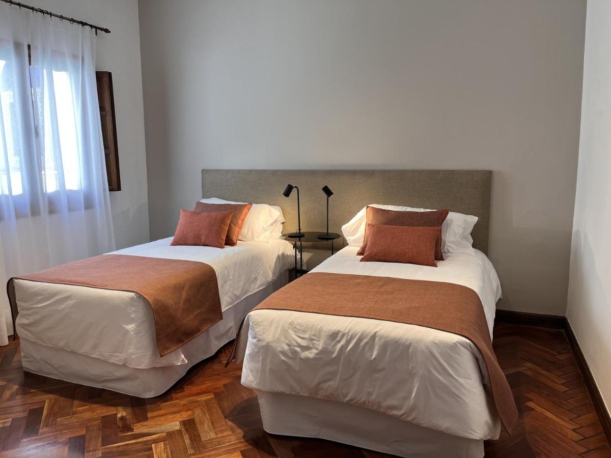 Double Room,1341098747:JPEG