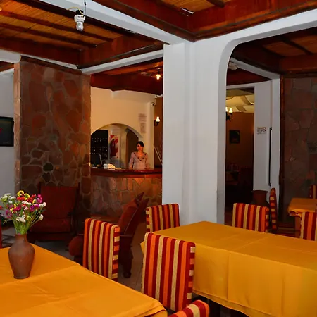 Hotel La Giralda-3